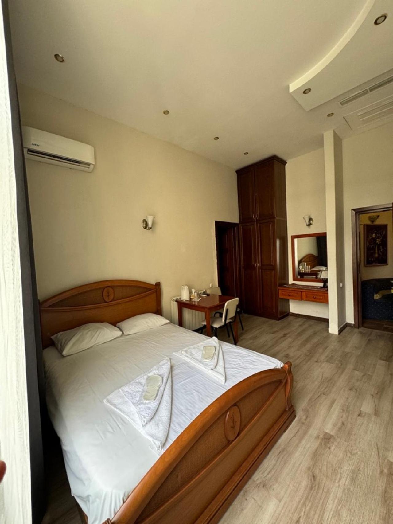 New Bella Hotel Jerevan Eksteriør bilde